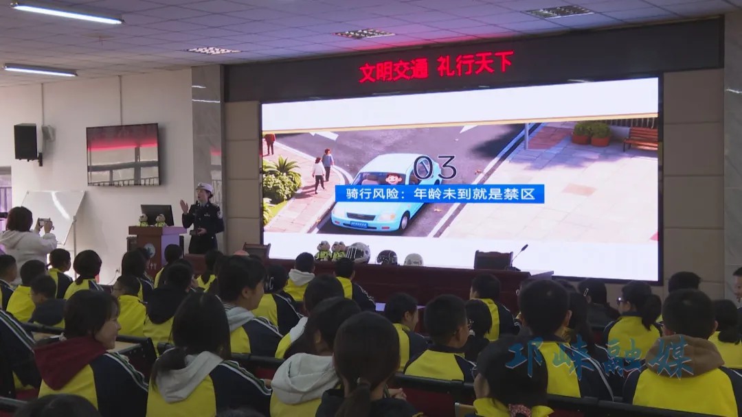 全国交通安全日丨斑马线礼让行人、杜绝“开门杀” 这些交通安全行为，你做到了吗？